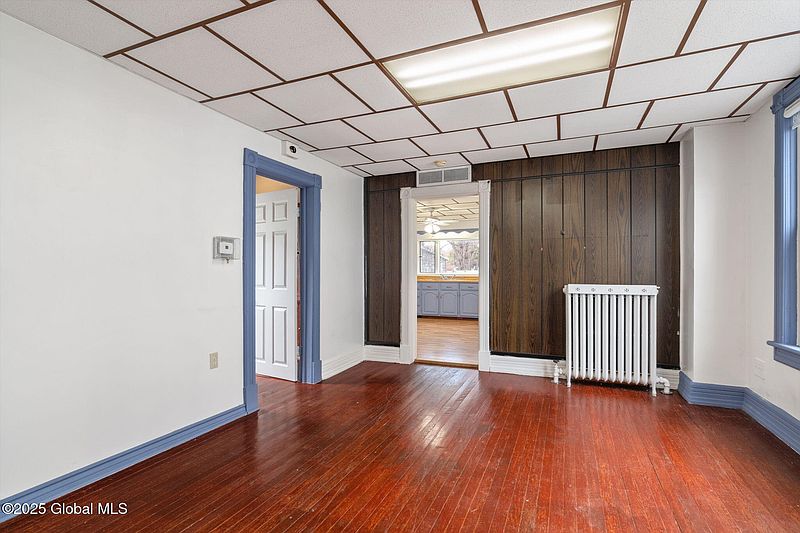 4th image of 57 Glen Street