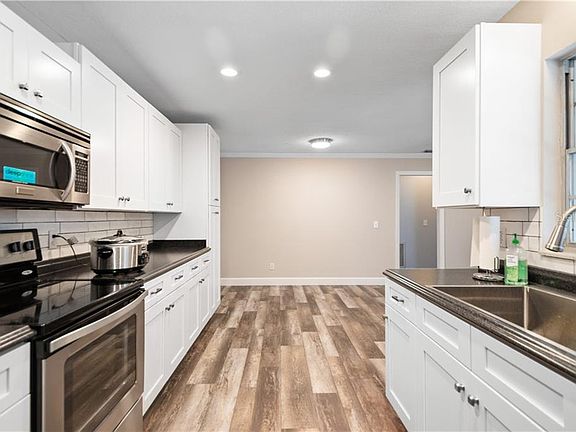 5th image of 6227 Somerset Dr W