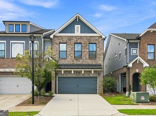 260 Walker Ave, Roswell, GA 30076