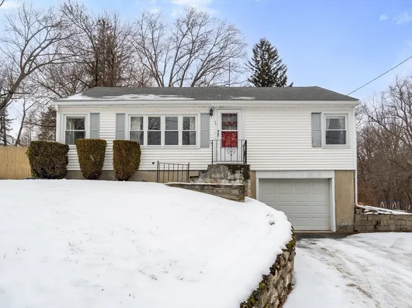 34 Royal Rd, Worcester, MA 01603