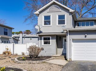 4 Emerald Dr, Barnegat, NJ 08005
