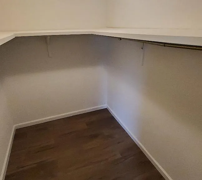 Walk in closet