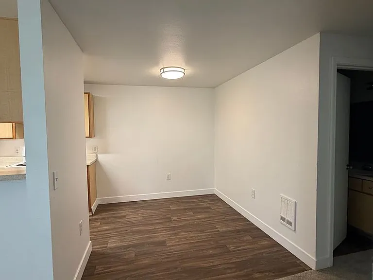 16924 SE Powell Blvd #28 — Photo 4