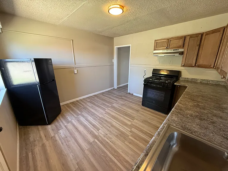 1510 W Yucca Ave #B — Photo 6