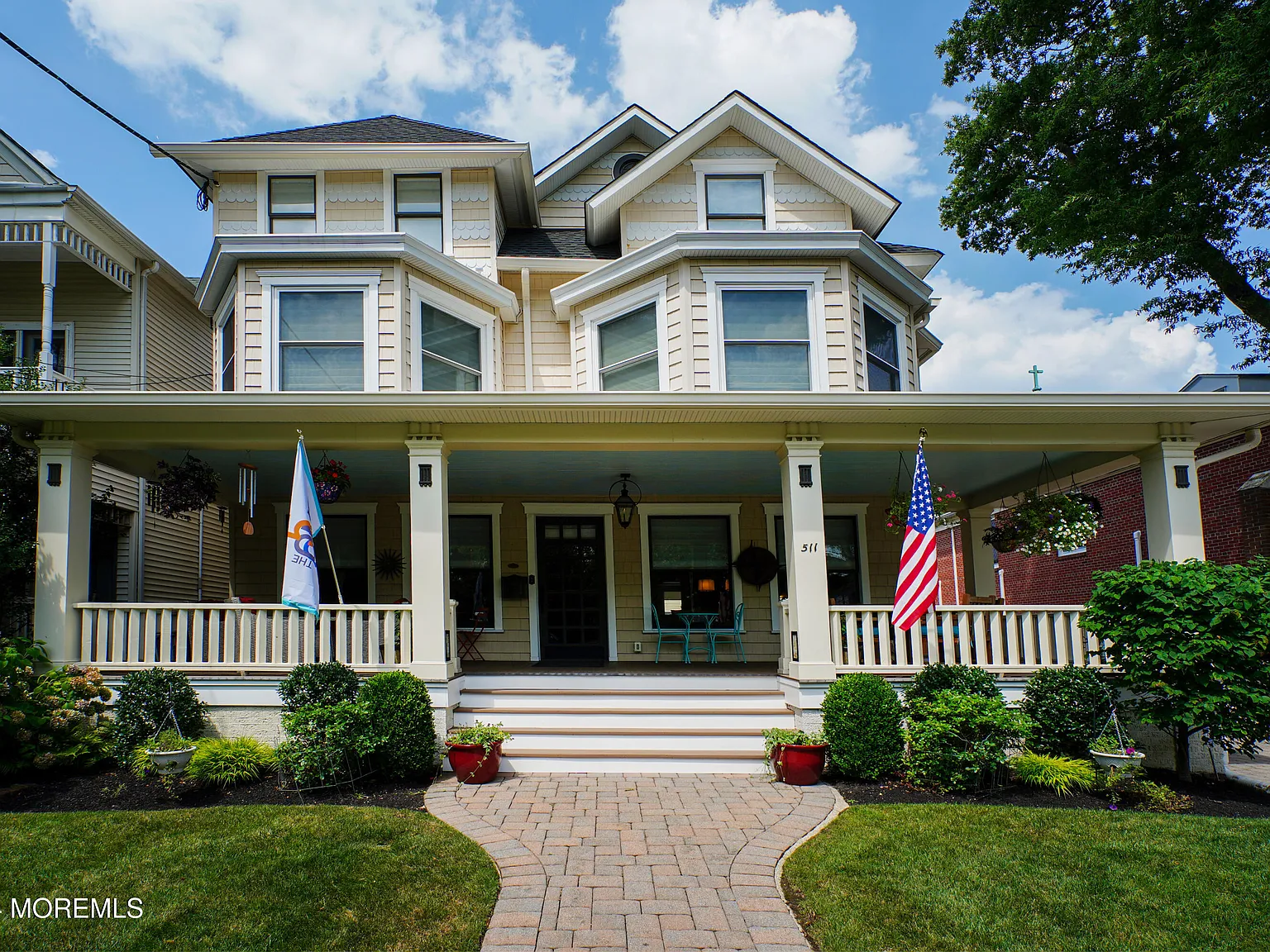 5 bed, 3.5 bath, 4433 sqft, $32,000 — Photo 3