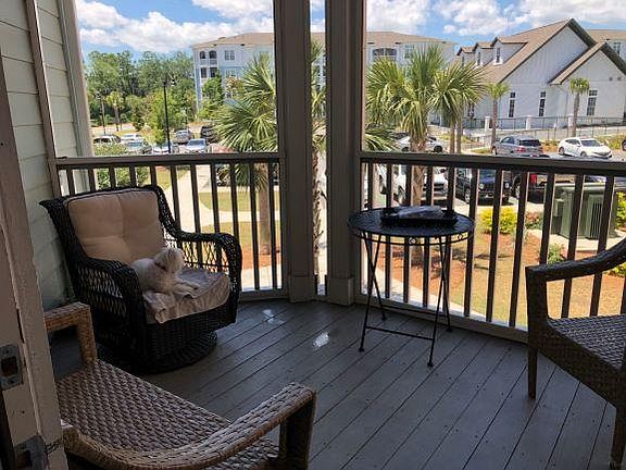 Screened in porch