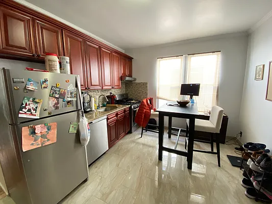 Rented by Voro, LLC | media 22