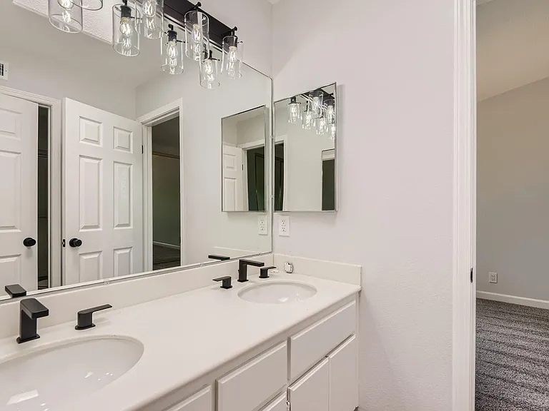 2 Golden Eagle Ct — Photo 13