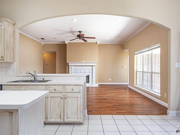 5th image of 109 Sweet Pea Ct