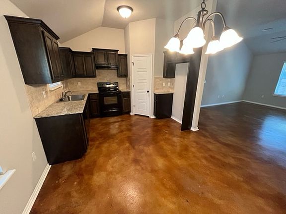3rd image of 5708 Clearwater Dr