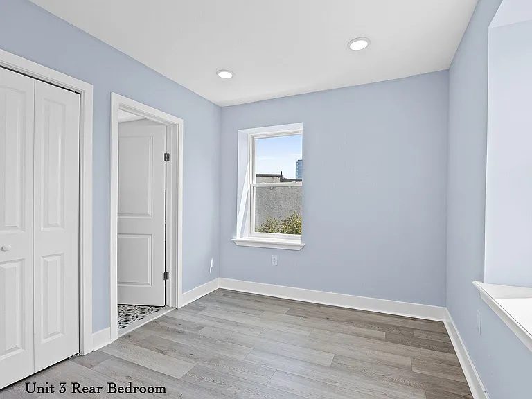 1716 W Oxford St #3 — Photo 5