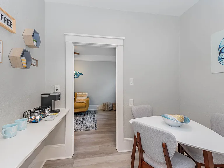 104 S Peninsula Ave #5 — Photo 6
