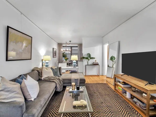 222 East 35th Street image 14 of 14