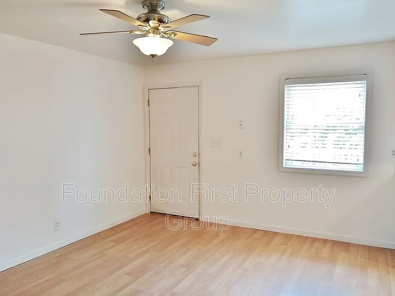 1495 Fairfield Rd #7 — Photo 12