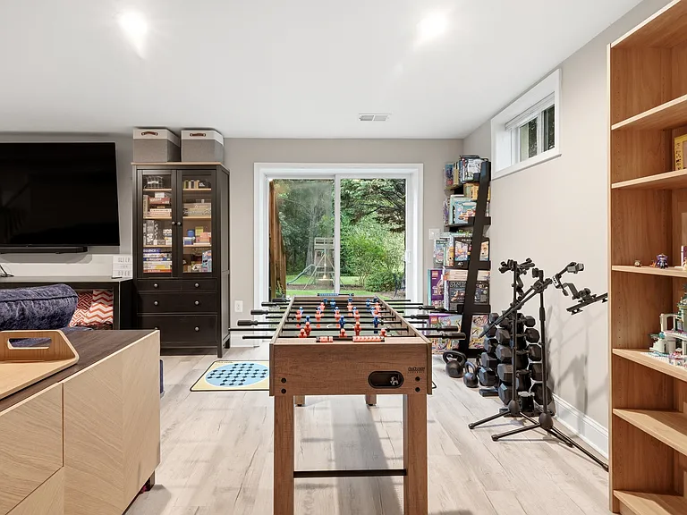 911 Riva Ridge Dr — Photo 35