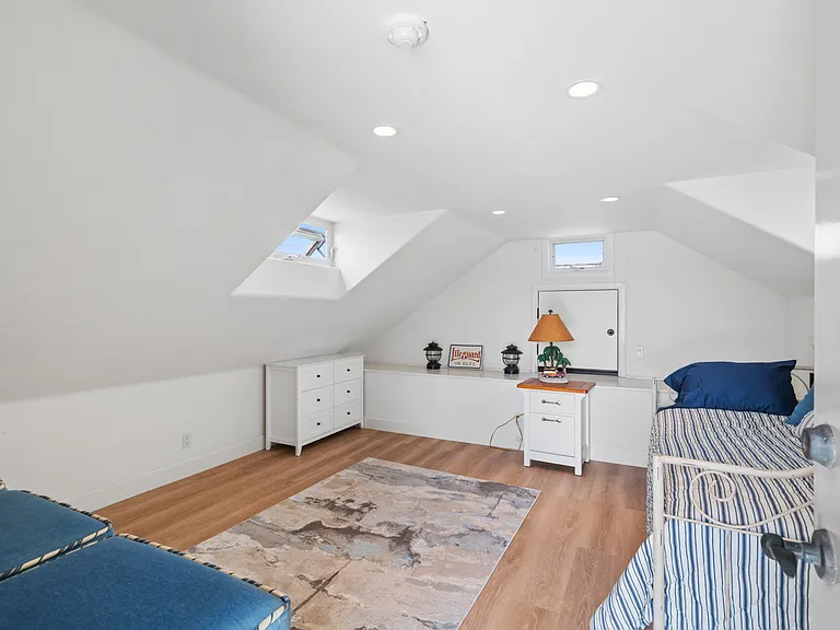 213 Coral Ave — Photo 39