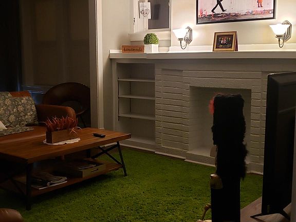 3rd image of 617 S Harlem Ave Floor 1