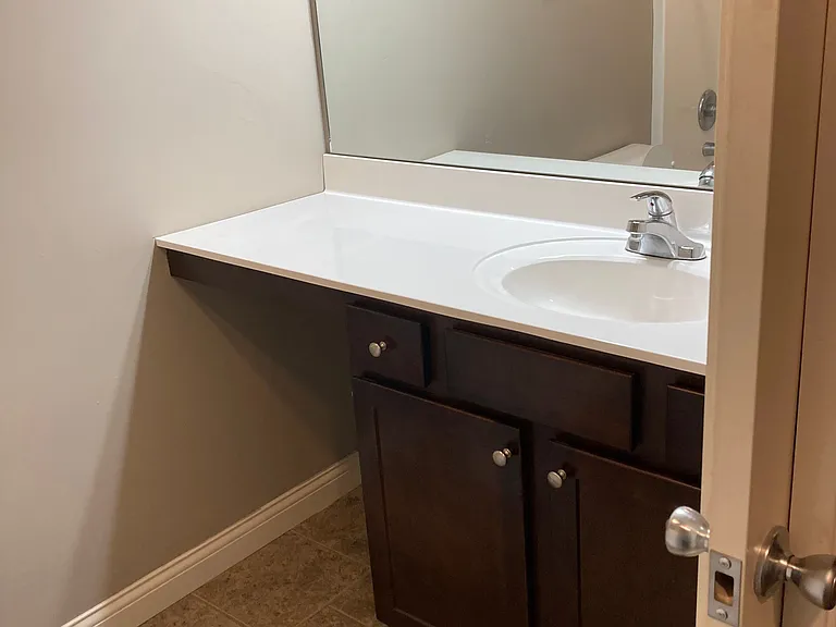 LARGE VANITY AREA