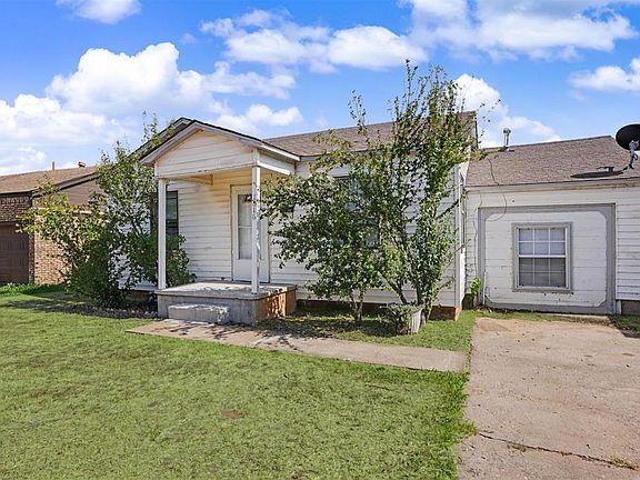 2nd image of 1016 E Liveoak St