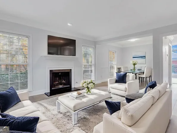 82 Mount Vernon Cir, Sandy Springs, GA 30338