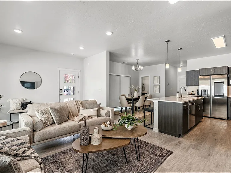 8953 W Irving St — Photo 15
