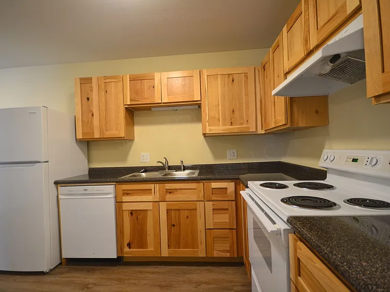 511 Church St — Photo 2