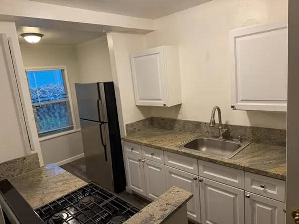 21st, 1905 21st St APT 2, Sacramento, CA 95811