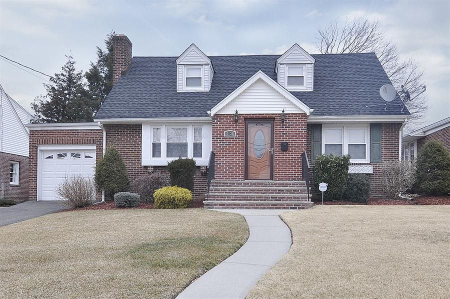 1st image of 4 Summit Ave #1X