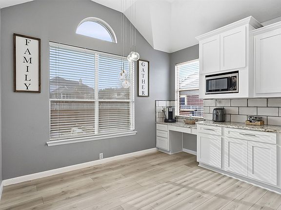 5th image of 1801 Rim Rock Trl