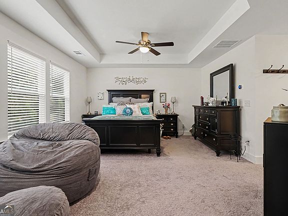 5th image of 19 Steelwood Dr