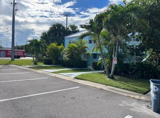 1010 Shorewinds Dr APT B, Hutchinson Island, FL 34949