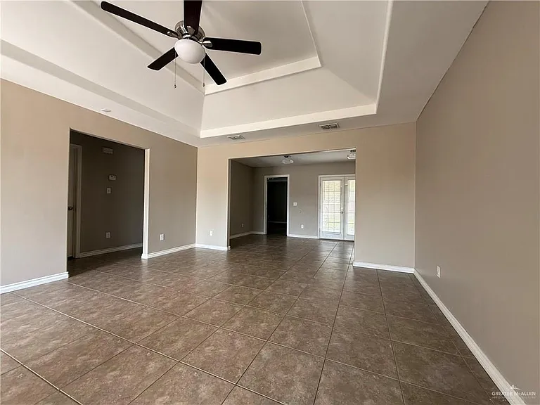 3410 Audrey Ln — Photo 2