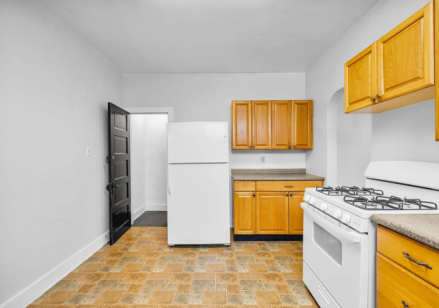 1038 Linden St — Photo 1