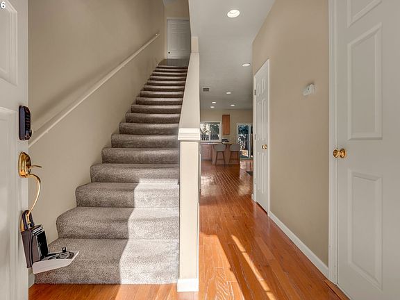 4th image of 7421 NE Shaleen St