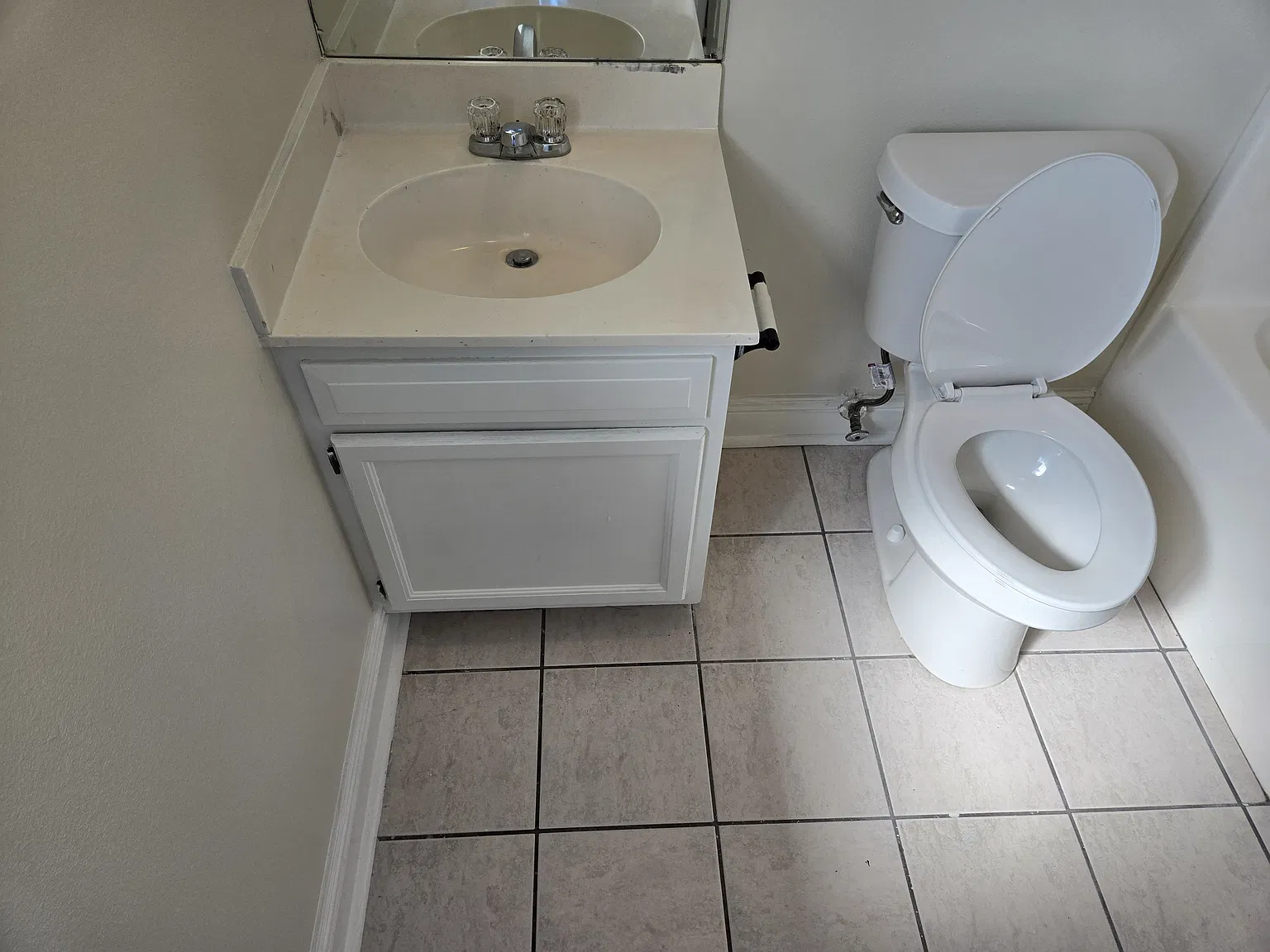 3 bed, 1100 sqft, $1,250 — Photo 2
