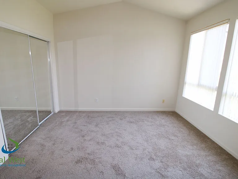 3158 Regency Ave — Photo 14