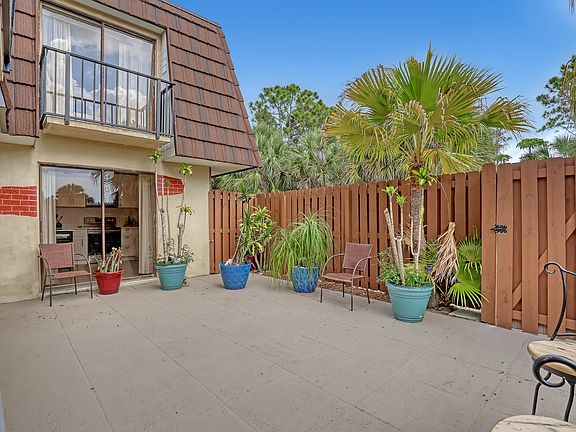 5th image of 5808 SE Riverboat Drive #304