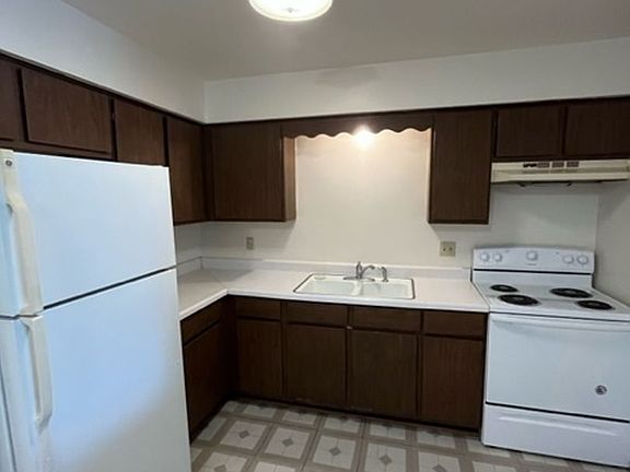 5th image of 1906 N Randall Ave #7