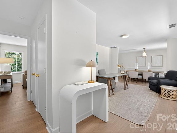 3rd image of 7107 Valley Haven Dr
