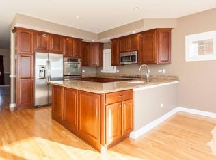 1201 W 33rd Pl, Chicago, IL 60608