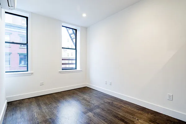 Rented by Compass | media 7