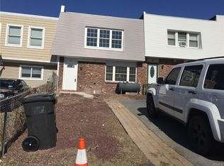 14 Chaucer Ct, Middletown, NY 10941