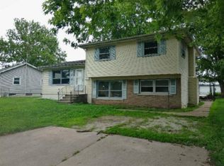 640 Lakeview Dr, Manteno, IL 60950