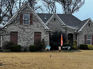 602 E Crawford Dr, Marion, AR 72364