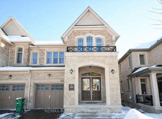 25 Faders Dr #2, Brampton, ON L7A 4Y2