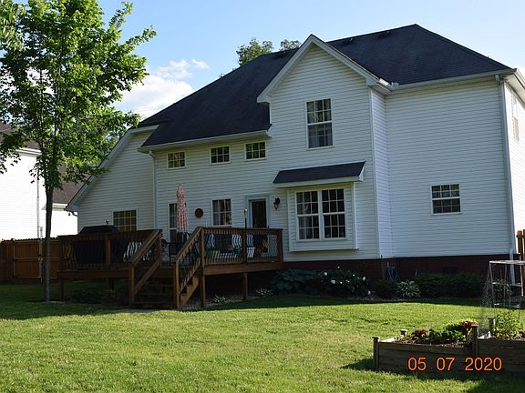 3rd image of 2949 Greentree Dr
