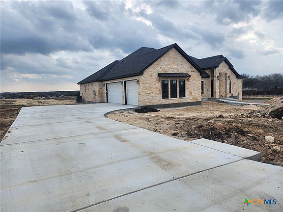 2nd image of 302 Rodeo Rd