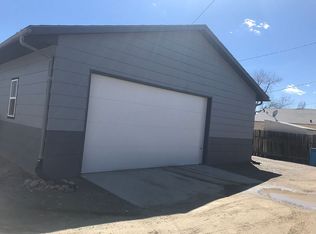 805 Bonine Ave, Worland, WY 82401