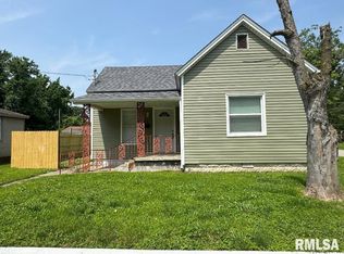 421 N 18th St, Herrin, IL 62948