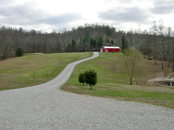 4th image of 76 Hideaway Ln